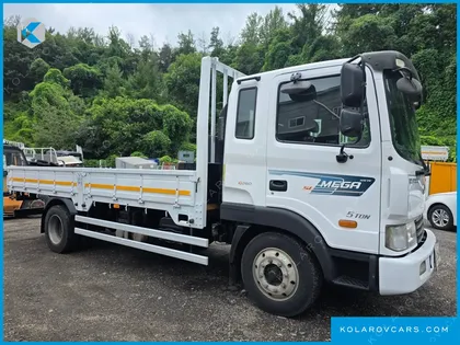 HYUNDAI MEGA TRUCK GOLD