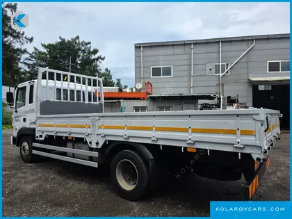 HYUNDAI MEGA TRUCK GOLD
