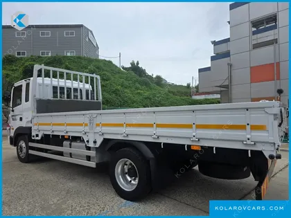 HYUNDAI MEGA TRUCK GOLD