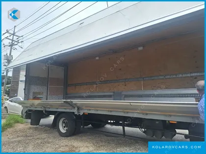 HYUNDAI MEGA TRUCK GOLD