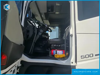 VOLVO CARGO TRUCK 8X4