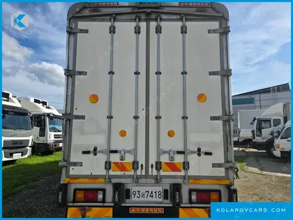HYUNDAI MEGA TRUCK GOLD