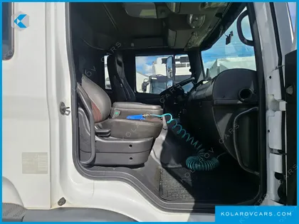 HYUNDAI MEGA TRUCK GOLD