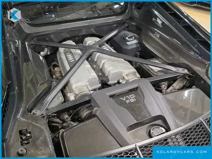 AUDI R8 5.2 V10 PLUS COUPE
