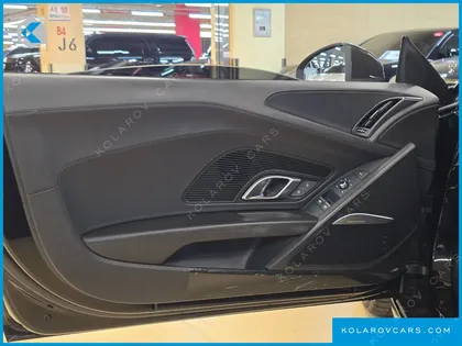 AUDI R8 5.2 V10 PLUS COUPE