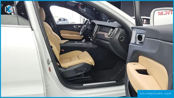 VOLVO XC60 T8 ULTRA BRIGHT