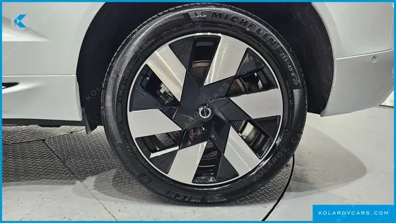 VOLVO XC60 T8 ULTRA BRIGHT
