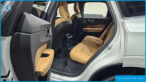 VOLVO XC60 T8 ULTRA BRIGHT