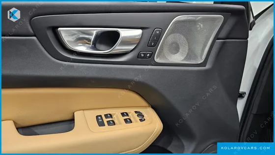 VOLVO XC60 T8 ULTRA BRIGHT