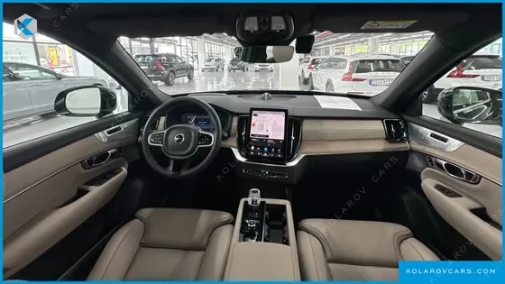 VOLVO XC90 T8 ULTRA BRIGHT HYBRID