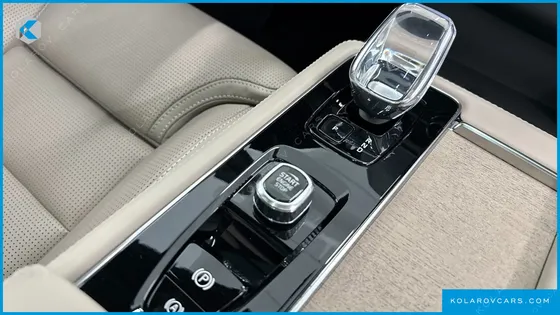 VOLVO XC90 T8 ULTRA BRIGHT HYBRID