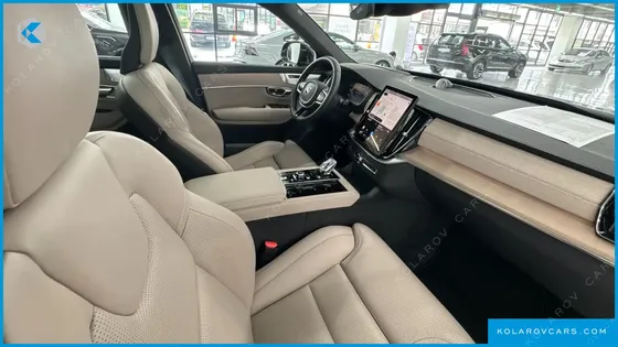 VOLVO XC90 T8 ULTRA BRIGHT HYBRID