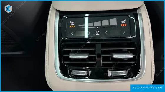VOLVO XC90 T8 ULTRA BRIGHT HYBRID