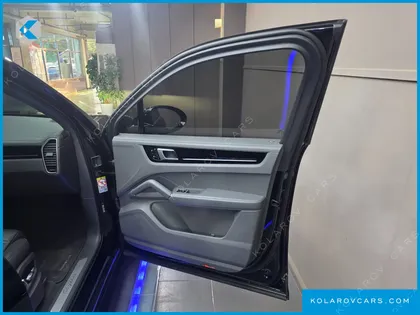 PORSCHE CAYENNE 3.0 E-HYBRID