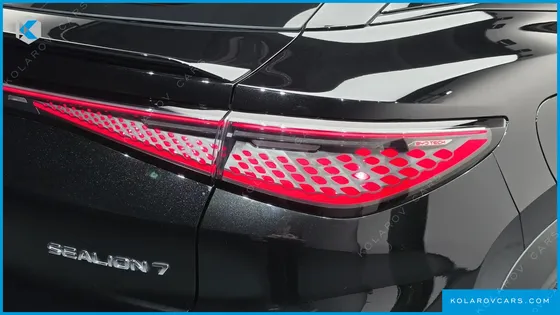 BYD SEALION 7 BASE
