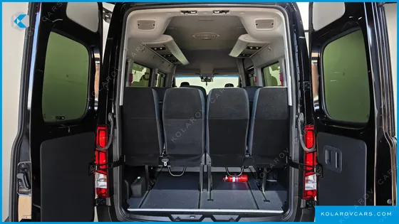 HYUNDAI SOLATI 15-SEATER