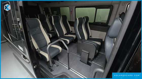 HYUNDAI SOLATI 15-SEATER