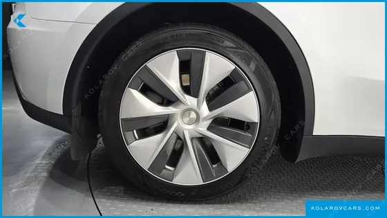 TESLA MODEL Y RWD