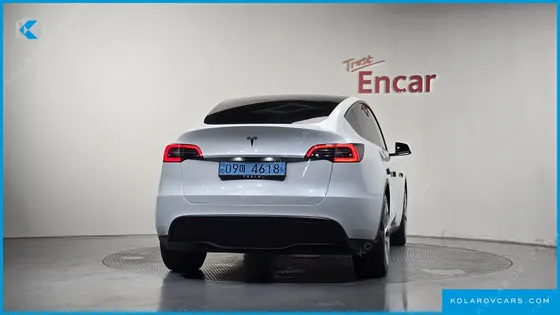 TESLA MODEL Y RWD