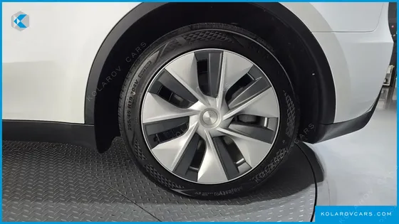 TESLA MODEL Y RWD