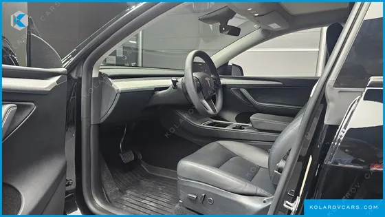 TESLA MODEL Y RWD