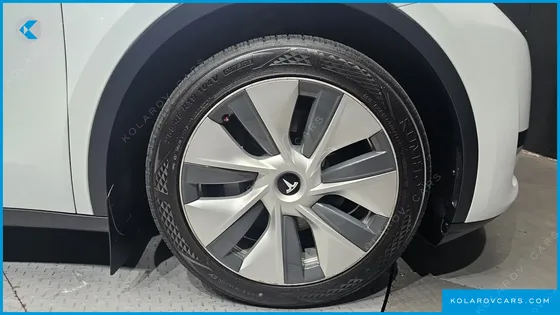 TESLA MODEL Y RWD