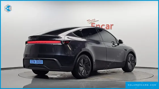 TESLA MODEL Y RWD