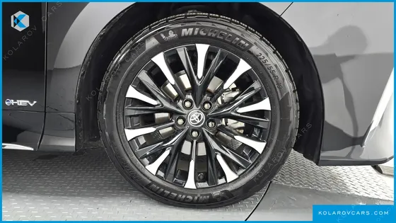 TOYOTA ALPHARD 2.5 HEV EXECUTIVE AWD