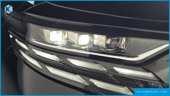TOYOTA ALPHARD 2.5 HEV EXECUTIVE AWD
