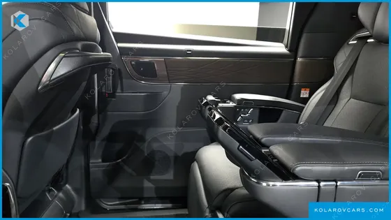 TOYOTA ALPHARD 2.5 HEV EXECUTIVE AWD