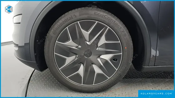 TESLA MODEL Y L LONG RANGE AWD