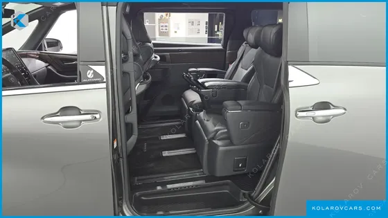 TOYOTA ALPHARD 2.5 HEV EXECUTIVE AWD