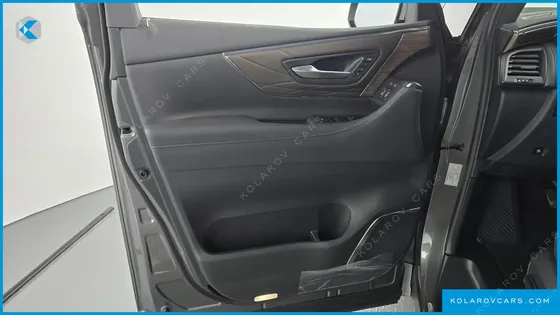 TOYOTA ALPHARD 2.5 HEV EXECUTIVE AWD