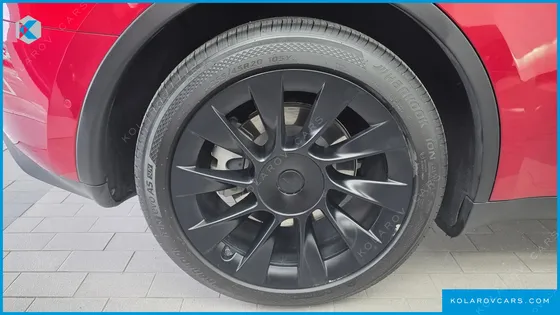 TESLA MODEL Y LONG RANGE AWD