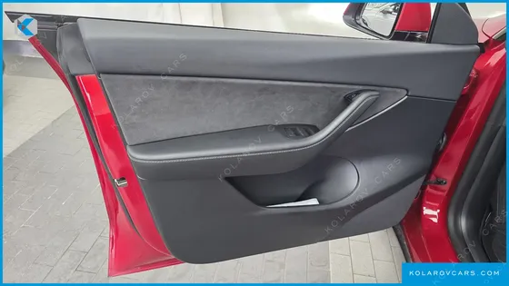 TESLA MODEL Y LONG RANGE AWD