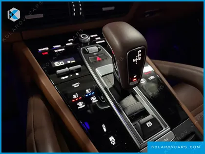 PORSCHE CAYENNE 3.0 PLATINUM EDITION