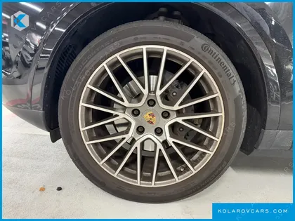 PORSCHE CAYENNE 3.0 PLATINUM EDITION