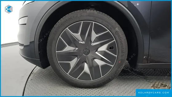 TESLA MODEL Y L LONG RANGE AWD