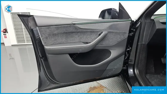 TESLA MODEL Y L LONG RANGE AWD
