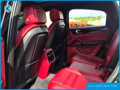 PORSCHE CAYENNE 3.0 COUPE