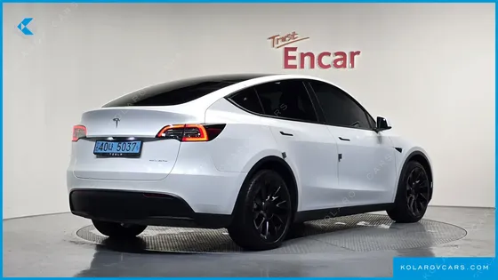 TESLA MODEL Y LONG RANGE AWD