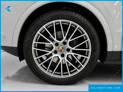 PORSCHE CAYENNE 3.0 COUPE PLATINUM EDITION