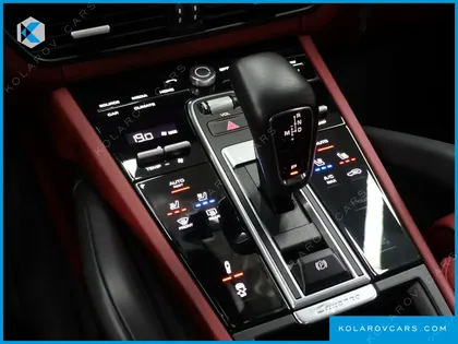 PORSCHE CAYENNE 3.0 COUPE PLATINUM EDITION