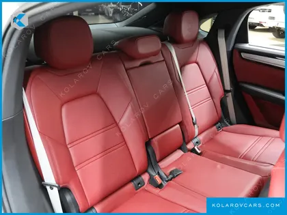 PORSCHE CAYENNE 3.0 COUPE PLATINUM EDITION