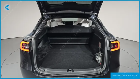 TESLA MODEL Y RWD