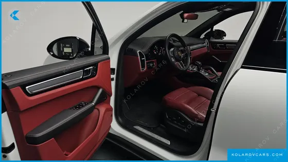 PORSCHE CAYENNE 3.0 PLATINUM EDITION