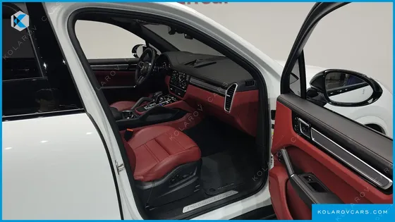 PORSCHE CAYENNE 3.0 PLATINUM EDITION
