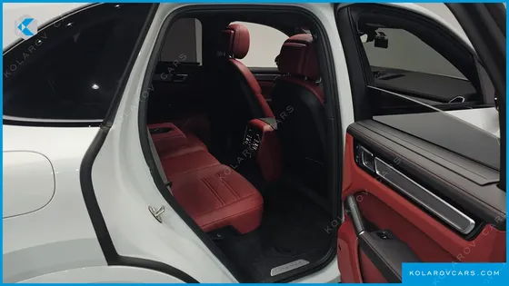 PORSCHE CAYENNE 3.0 PLATINUM EDITION