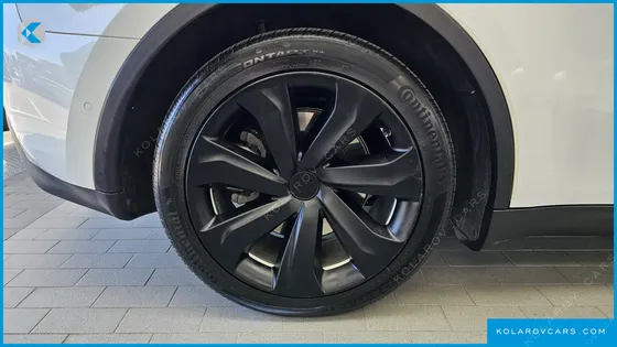 TESLA MODEL Y LONG RANGE AWD