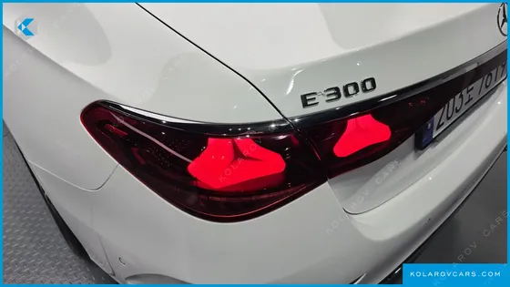 MERCEDES E-CLASS E300 4MATIC AMG LINE